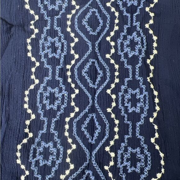 Susan Graver Navy Blue Women's  Embroidered Gauzy Top size Small NWOT - Picture 7 of 8